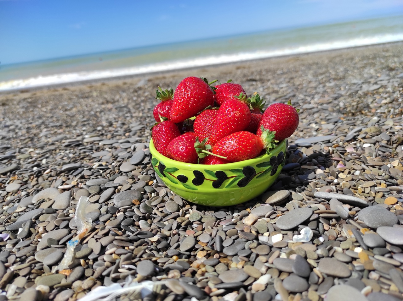 Фрукты и ягоды Крыма по месяцам